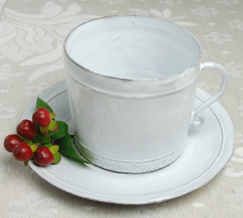 Provence hand made pottery (BASTIDE.Tea cup and saucer)